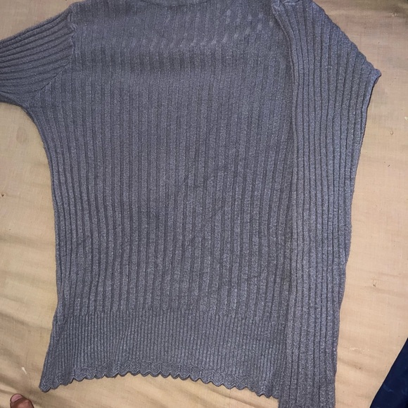 Jon & Anna Women's Gray Ribbed Poncho - Picture 1 of 6